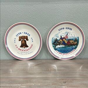 Vintage U.S. Bicentennial Commemorative Plates